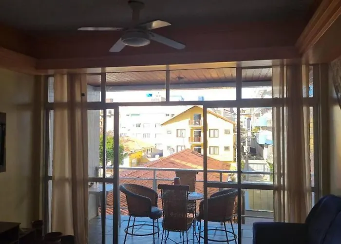 Apartamento Amplo - 1 Quarteirao Da Praia Do Forte